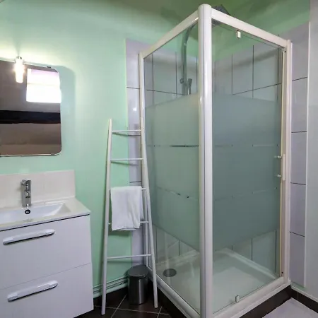 3 Avec Hammam, Sauna Et Jacuzzi A - Fr-1-496-8 Cellieu