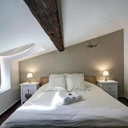 Holiday home De Charme Avec Spa, Hammam Et Velo Electrique Pres Du Parc Du Pilat - Fr-1-496-8 Cellieu